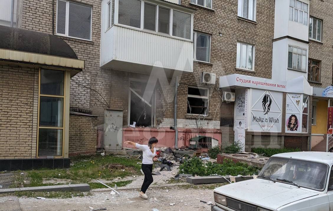 Місце вибуху у Луганську.