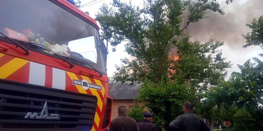 В Карпилівці ліквідовано пожежу у приватному будинку