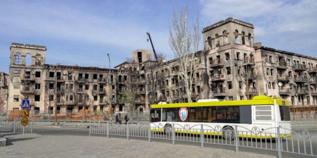 У Маріуполі паніка: окупанти тікають із міста