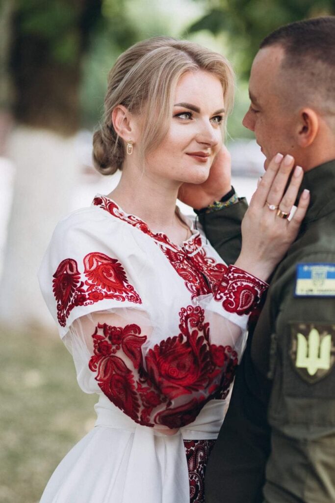 Na-Rivnenshchyni-ukladaiut-vse-bilshe-shliubiv2-1