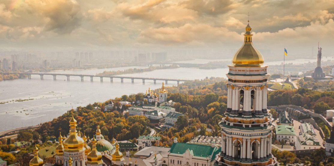 Києво-Печерська Лавра стає українською