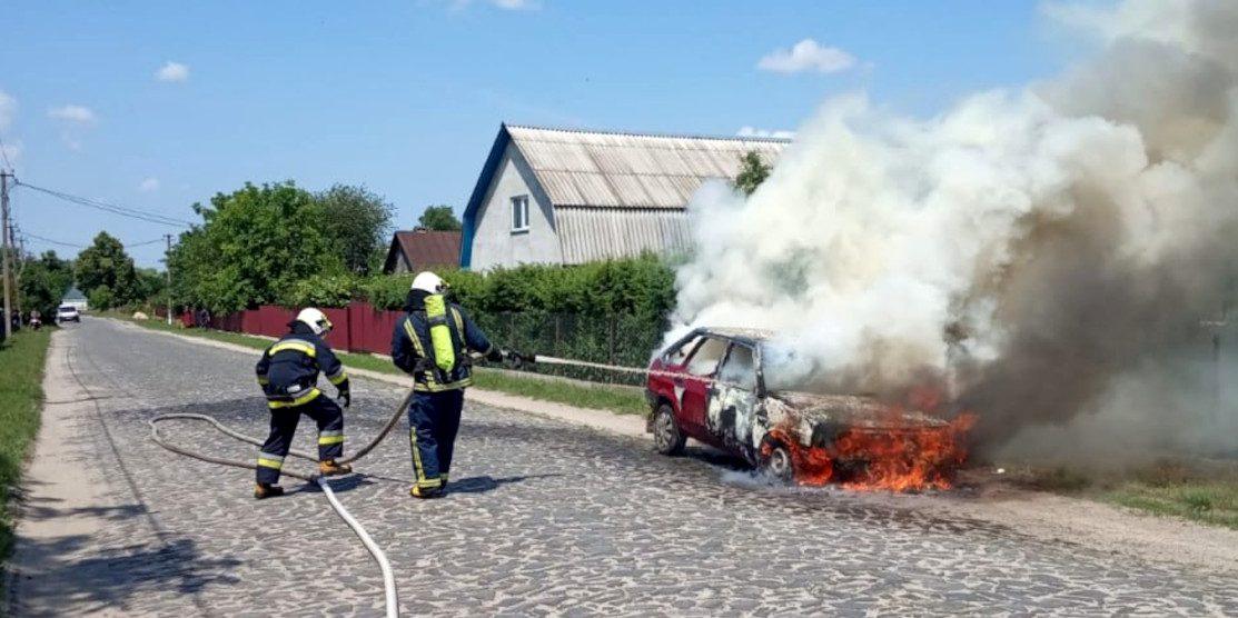 На Дубенщині горів легковий автомобіль