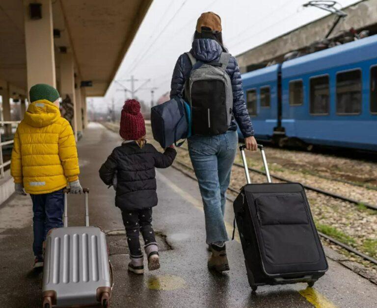 В Україні змінили правила виїзду за кордон з дітьми