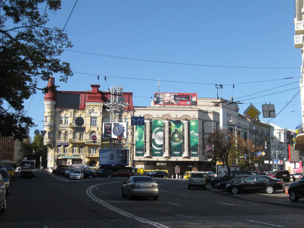 ploshcha_ukrajinskyh_herojiv_02