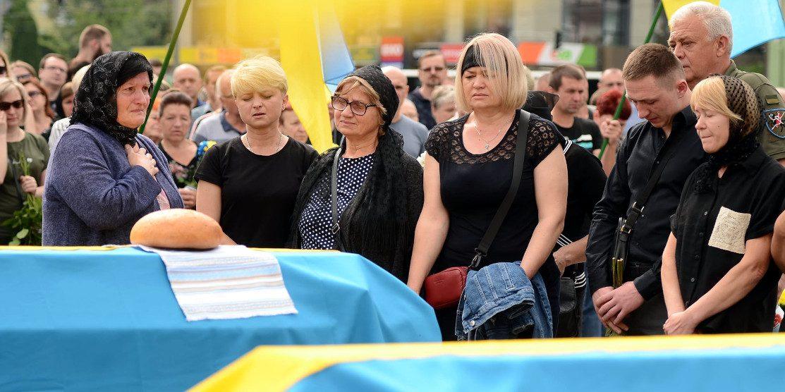 У Рівному провели в останню путь двох мужніх захисників України