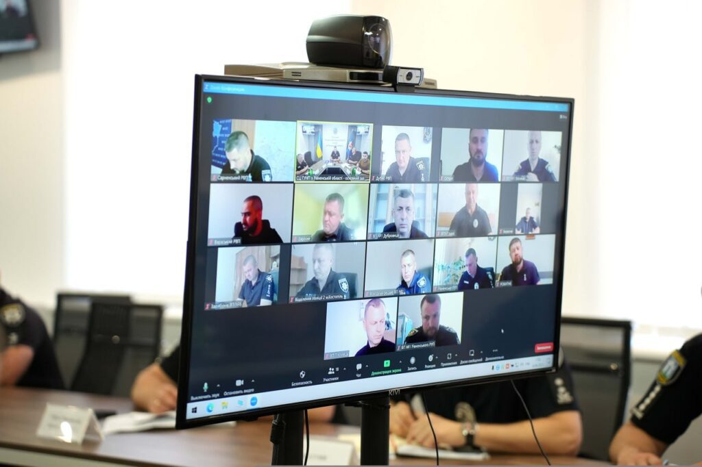 policija_perevirka_ukryttiv_03