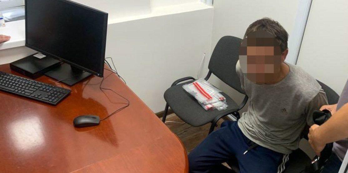 У Вараші за пограбування неповнолітнього затримали зловмисника