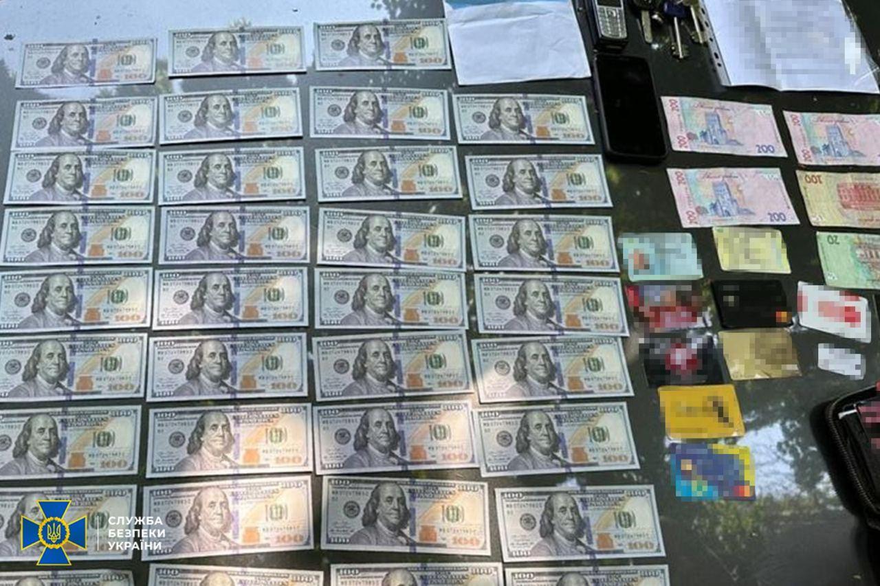 Розкрито злочинну групу на Рівненщині: затримано адвоката та його спільників у справі нелегальної міграції
