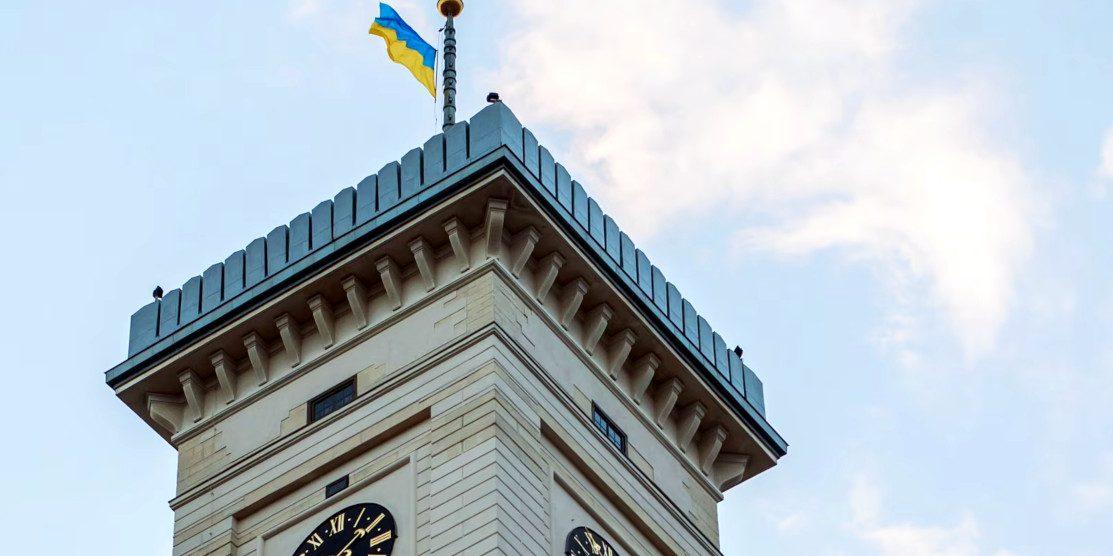 56 депутатам Львівської облради вручили повістки