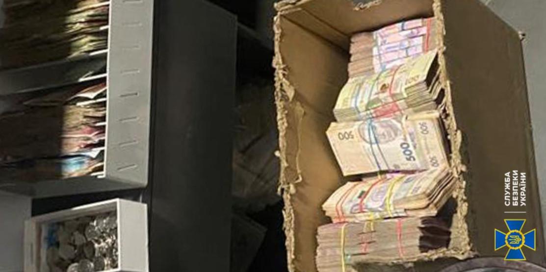 СБУ ліквідувала мережу “чорних обмінників”, які дозволяли анонімний обіг грошей між рф та Україною