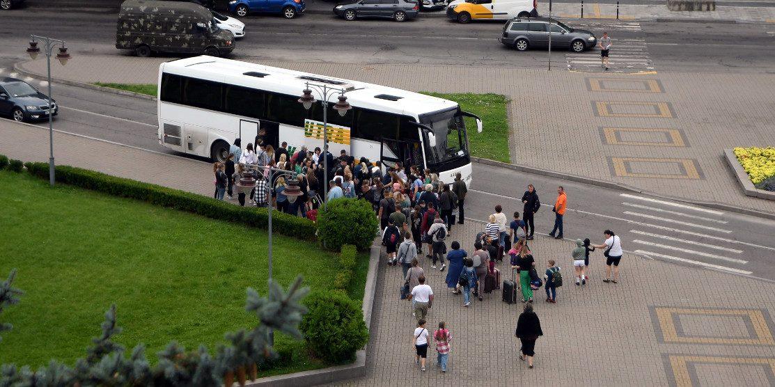 45 дітей військових з Рівненщини безкоштовно їдуть до табору в Литву