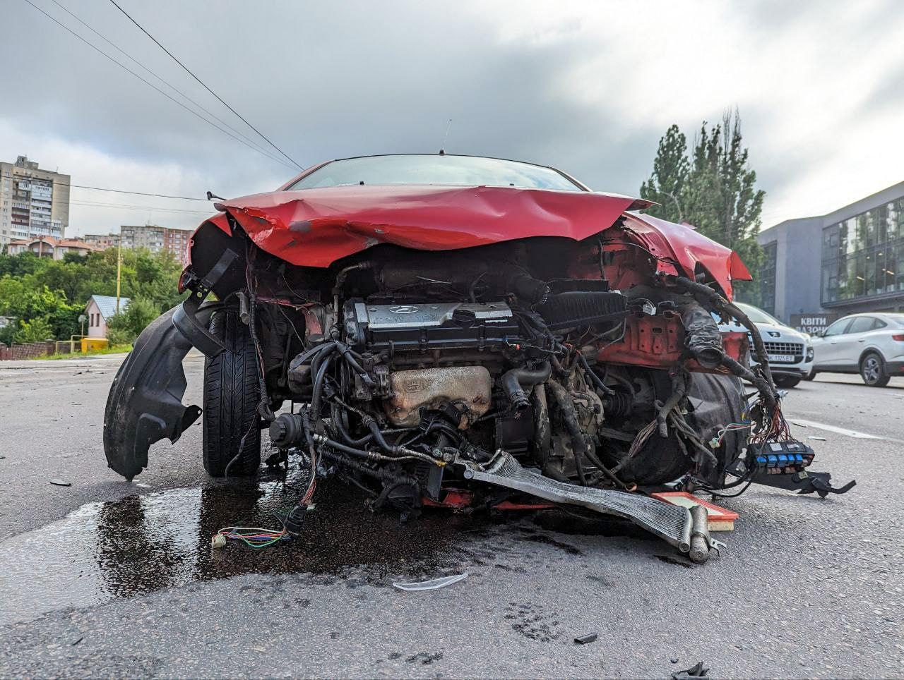 Внаслідок ДТП у Рівному госпіталізували водійку