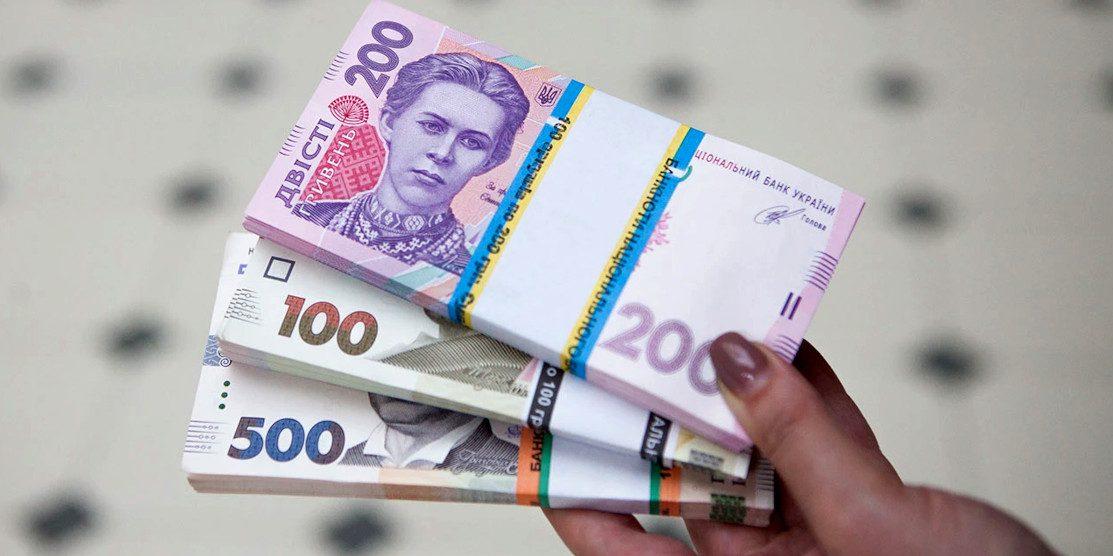 З 1 серпня для поповнення карт готівкою в терміналах буде потрібен телефон