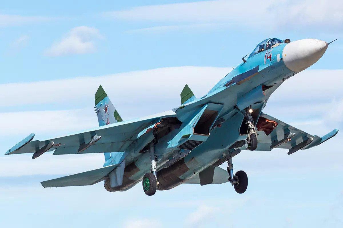Польща підняла винищувачі через російську ракетну атаку на Україну