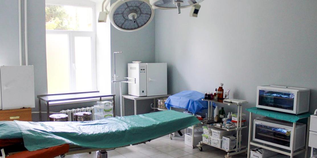 Благодійники облаштували сучасний операційний блок у військовому госпіталі