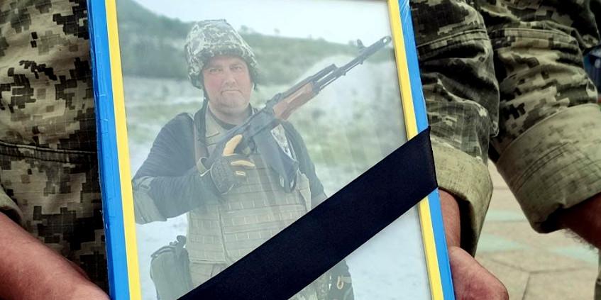 У Рівному провели в останню путь Героя Романа Карплюка