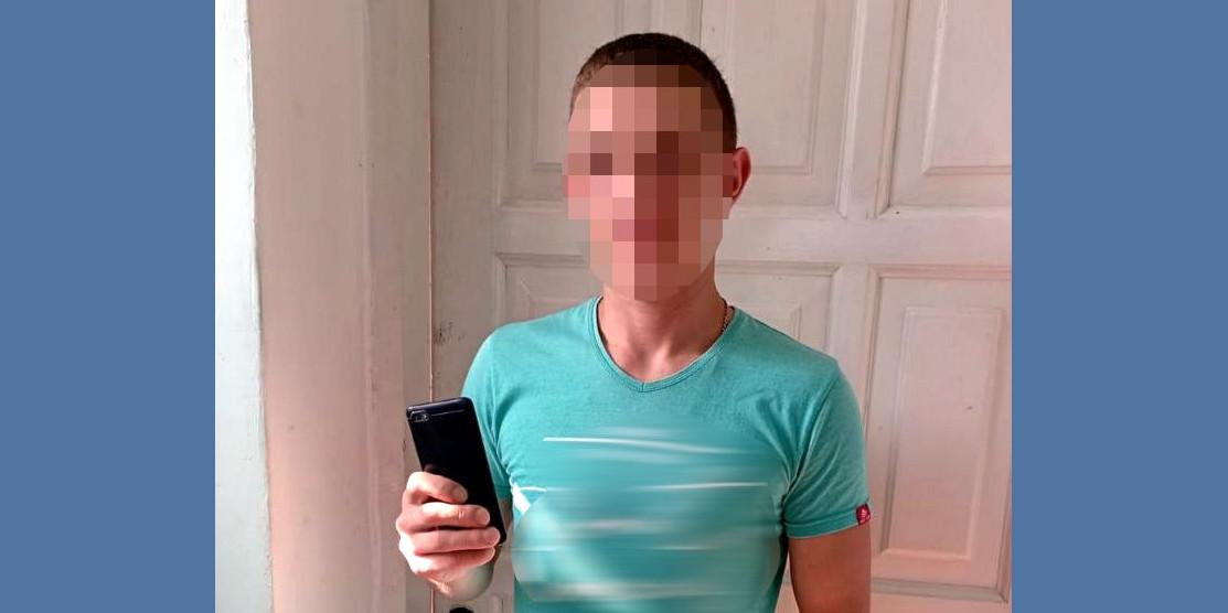 Спочатку випивав із знайомим, а потім пограбував Спочатку випивав із знайомим, а потім пограбував