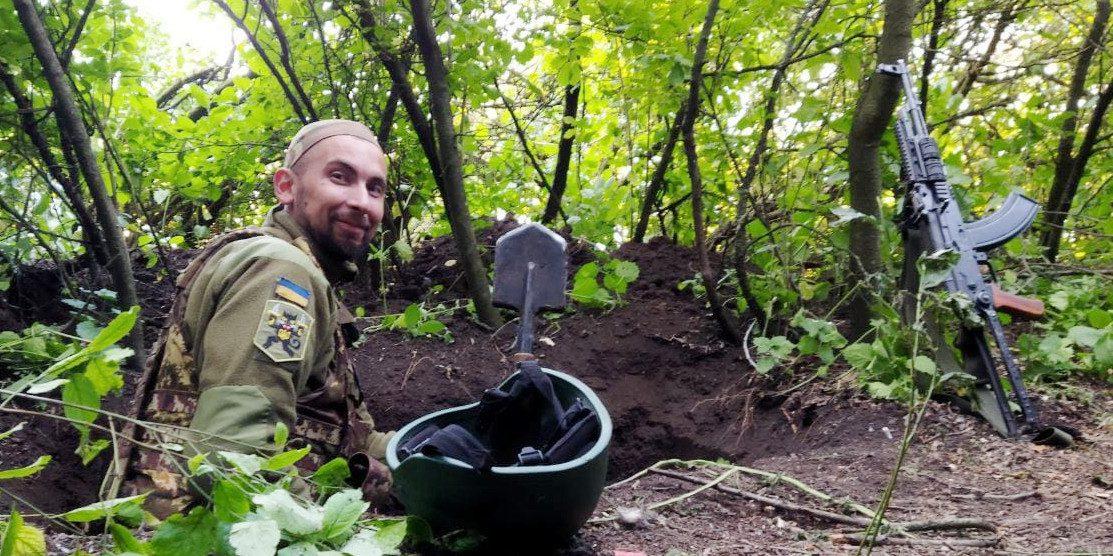 Поранений військовий відкрив у собі новий талант — почав малювати картини