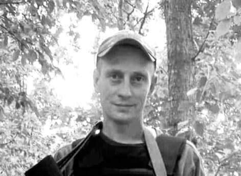 Громада на Рівненщині попрощалась з Героєм, померлим від ран