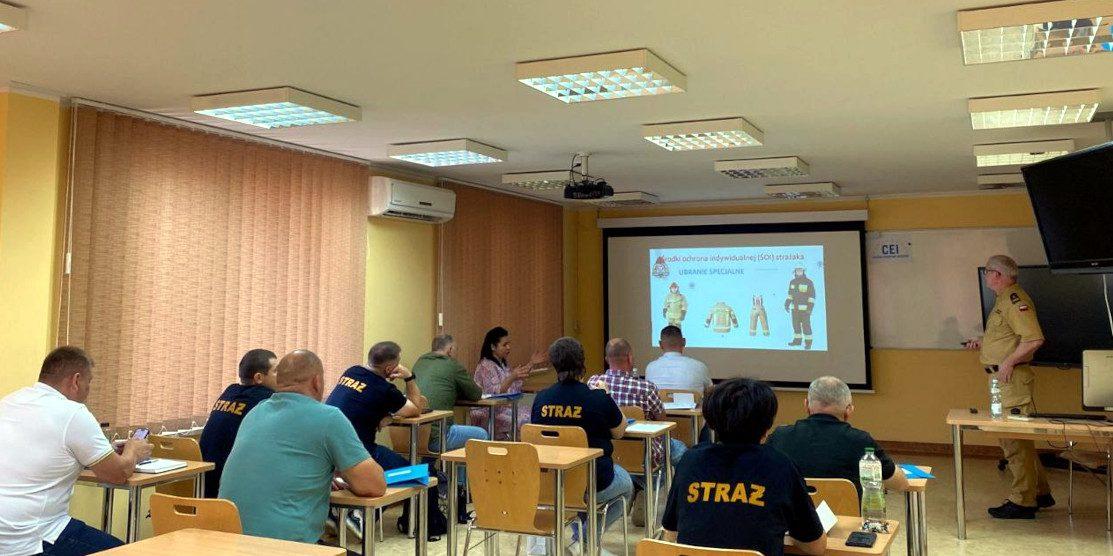 Пожежники Рівненщини розпочали тижневе навчання у Польщі