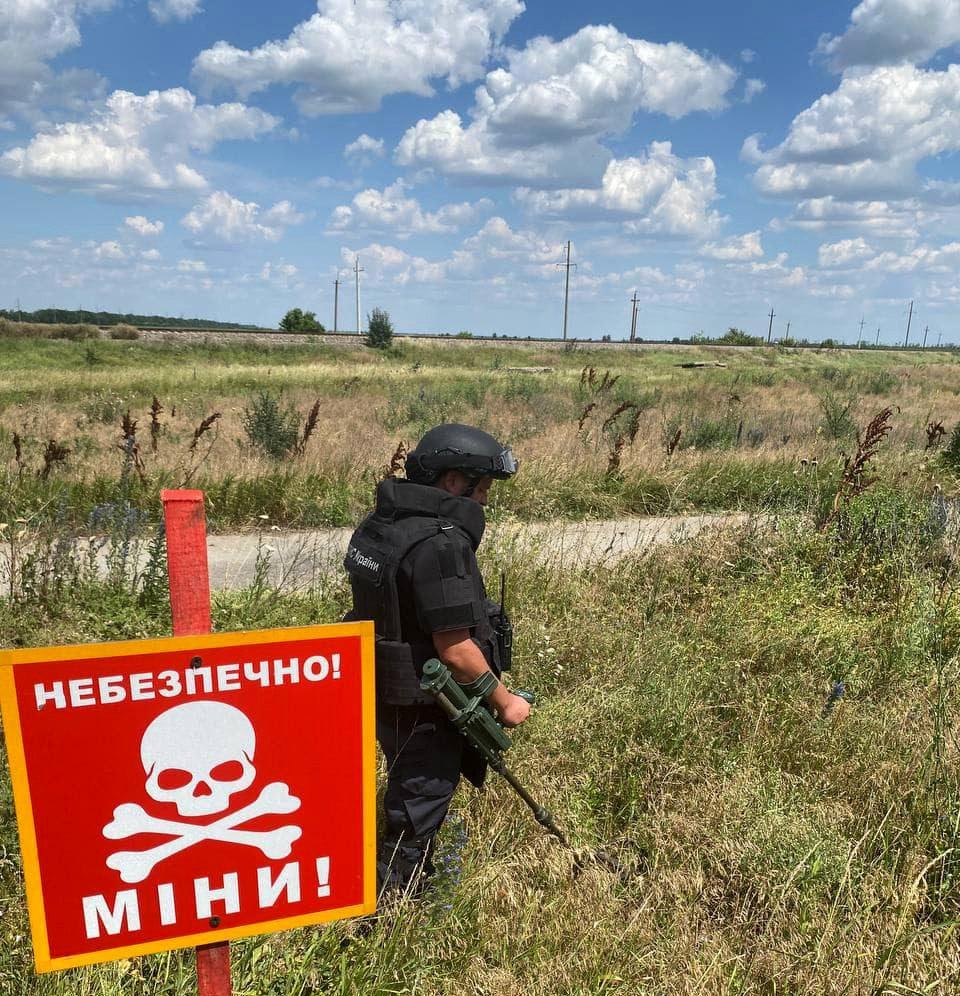 Працює піротехнік