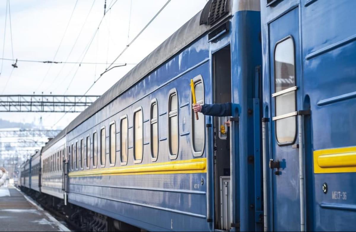 Додатковий поїзд до Ужгорода курсуватиме через Рівненщину