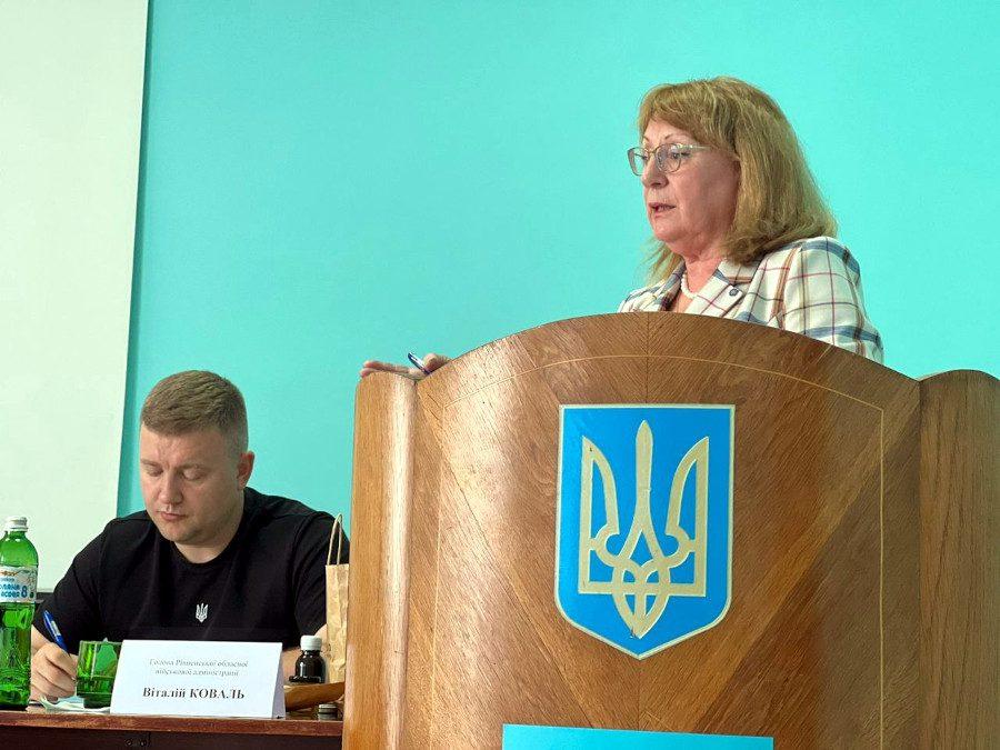Під час наради.