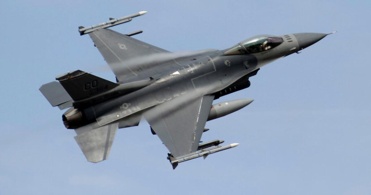 США дозволили розпочати навчання українців на F-16