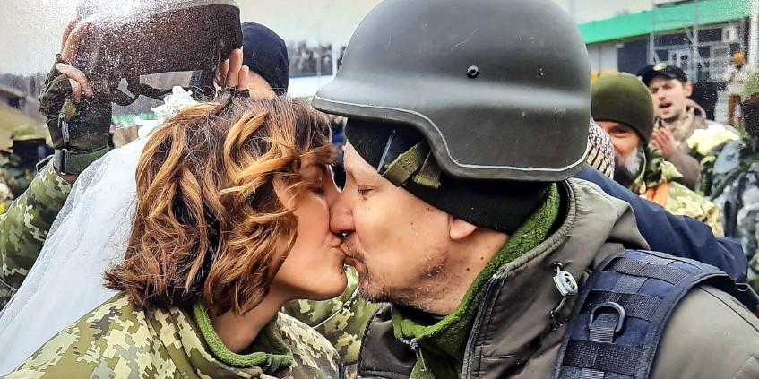 У Рівненському обласному краєзнавчому музеї відкрилася міжнародна виставка про війну в Україні «HOPE (НАДІЯ)»