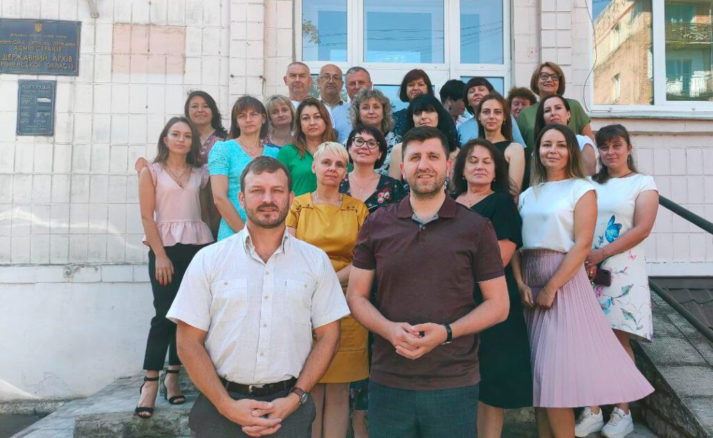 Анатолій Хромов відвідав Державний архів у Рівненській області.