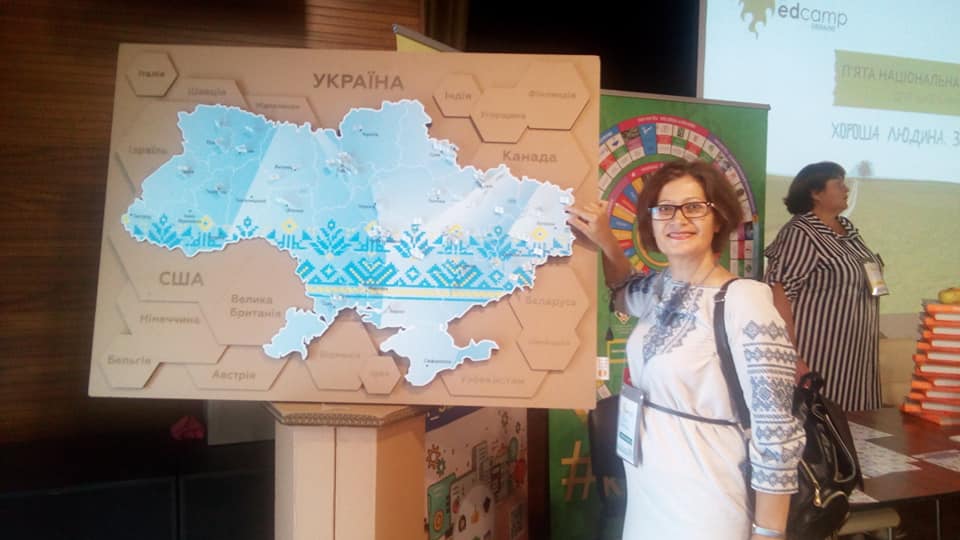До війни жила на вулиці, яка вела в кінець світу
