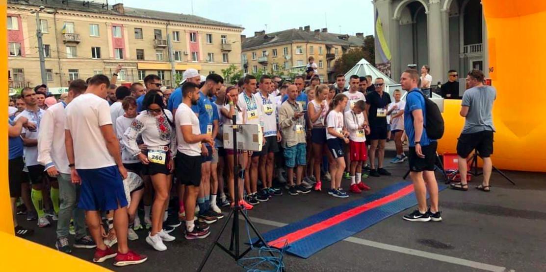 У Рівному відбувся благодійний забіг у вишиванках “Rivne Patriotic Run 2023”