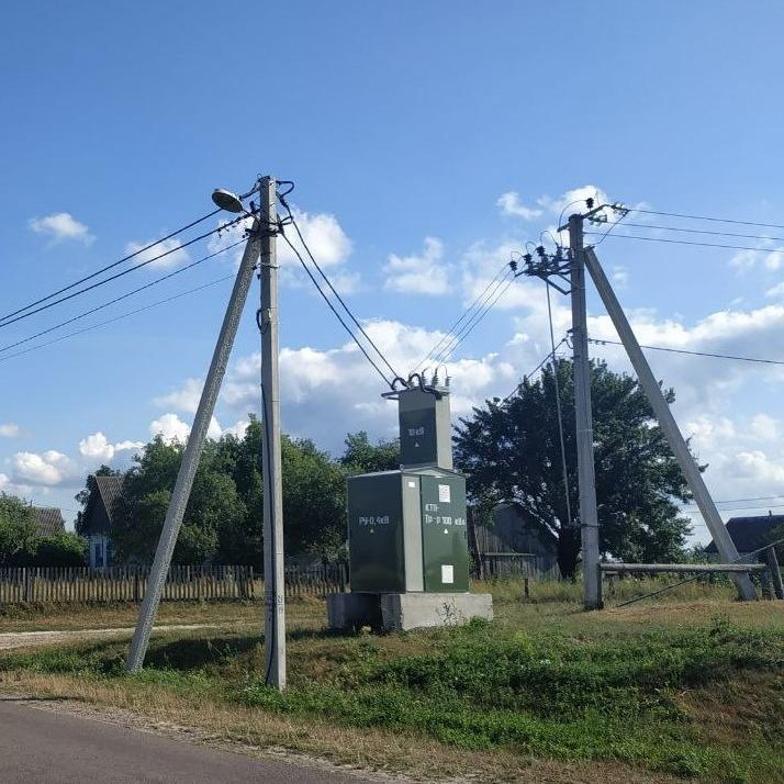 На Рівненщині через негоду чотири населені пункти повністю залишаються без електропостачання