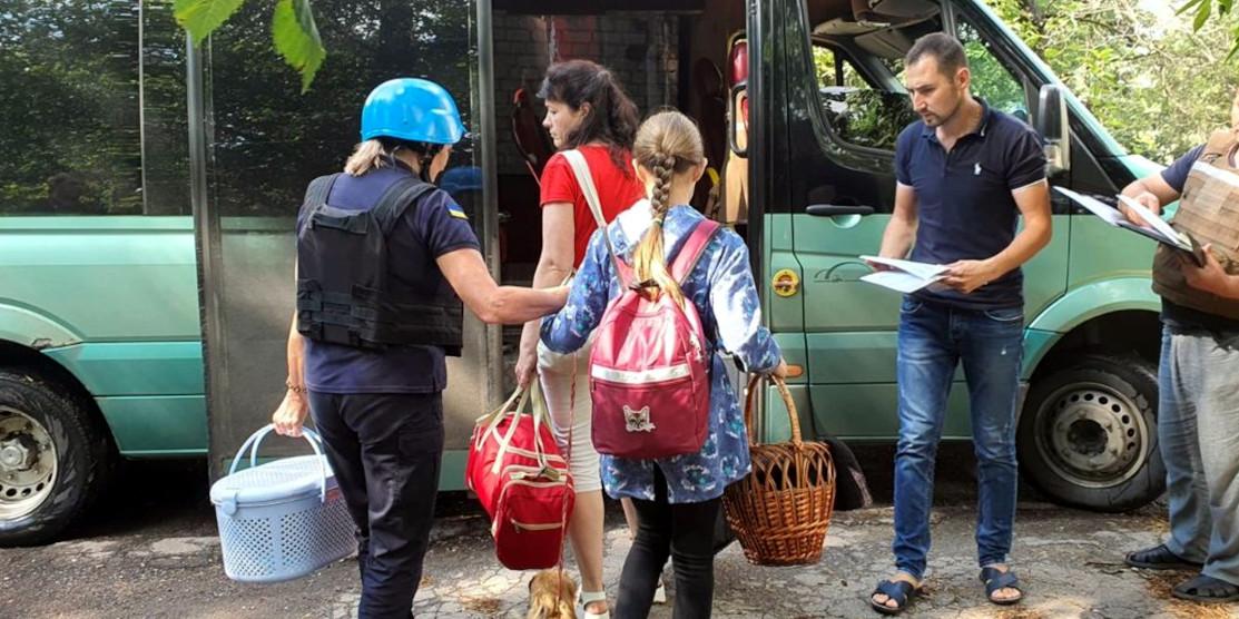 Примусову евакуацію дітей оголосили ще у дев’яти населених пунктах Донеччини