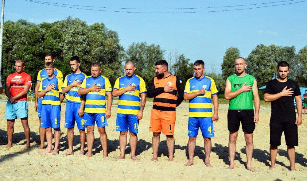 Вараські поліцейські перед грою.