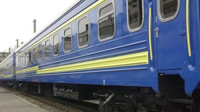 Укрзалізниця терміново змінює маршрути потягів через аварію з вантажним поїздом