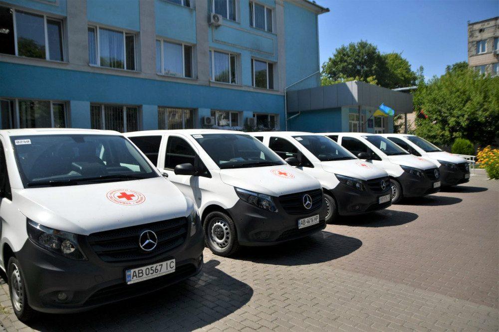 Авто від Червоного Хреста України.