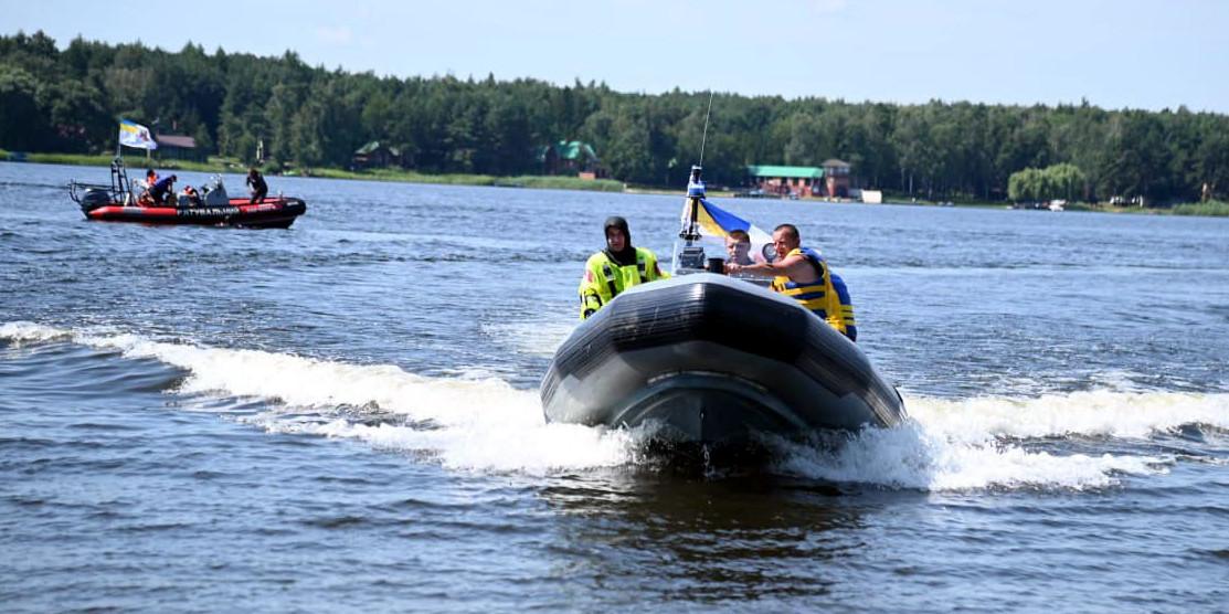 Рівненські та волинські рятувальники спільно навчалися шукати й рятувати людей