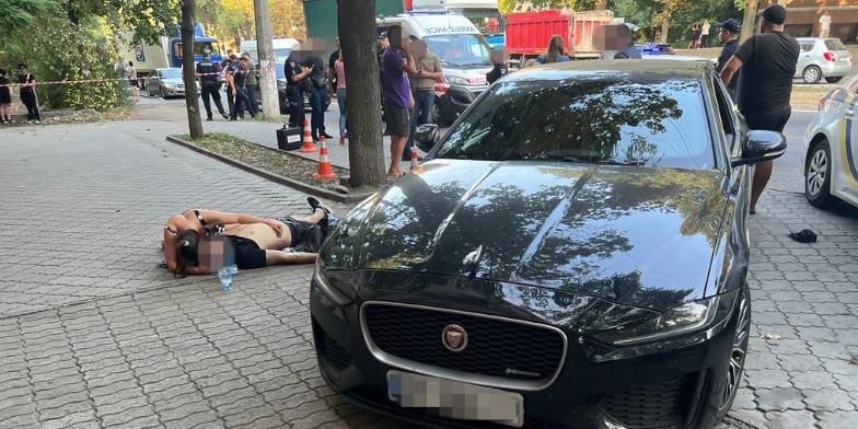 У Дніпрі за фактом перевищення службових повноважень затримано поліцейського