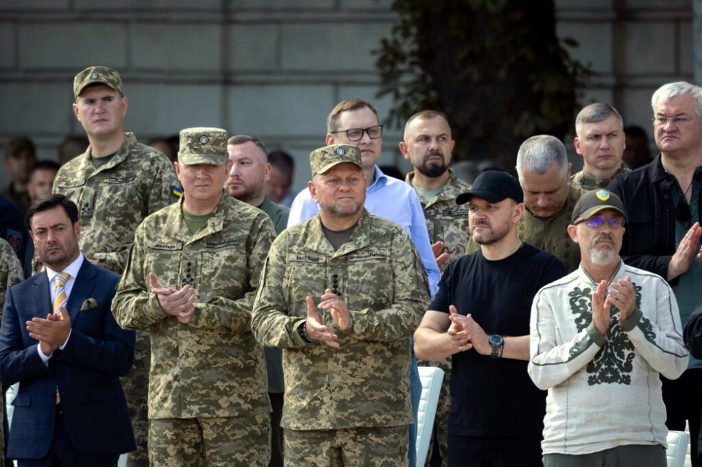 На події були присутні командування, урядовці й високі гості.