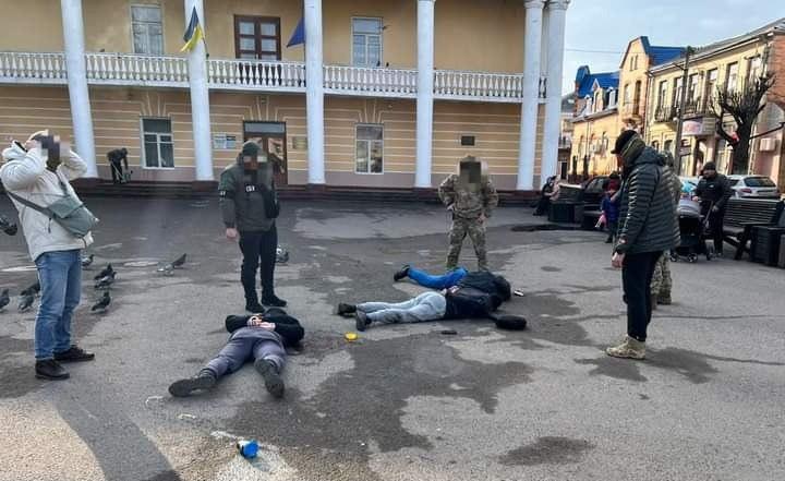 За вимагання боргу жителів Дубенщини можуть ув’язнити до 12 років