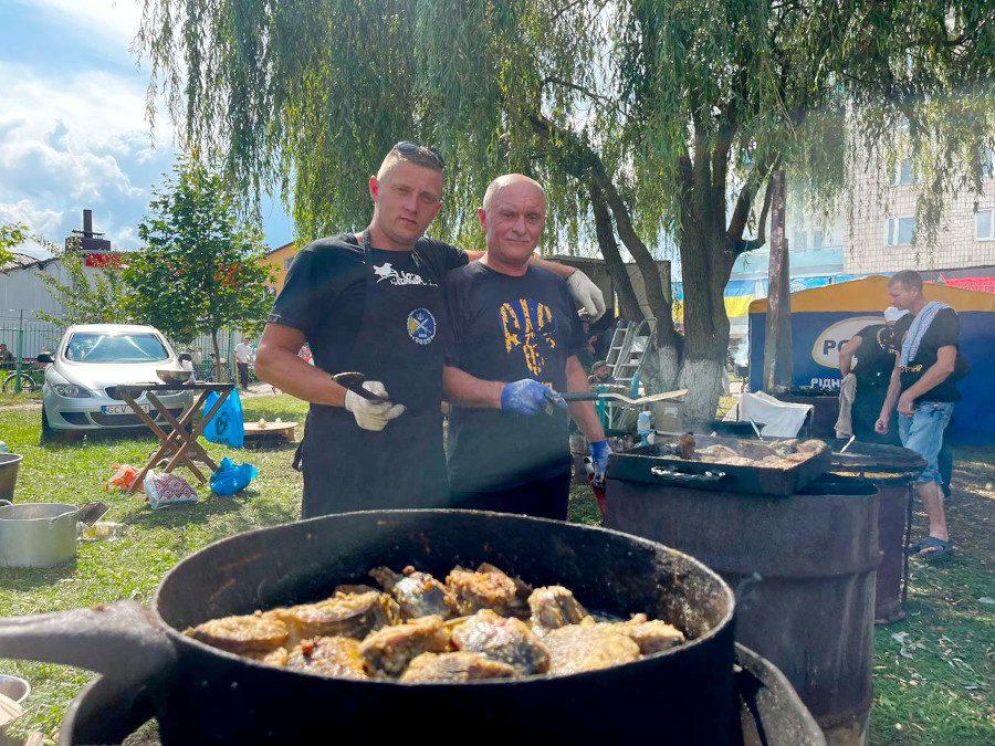 Під час збору на ЗСУ.