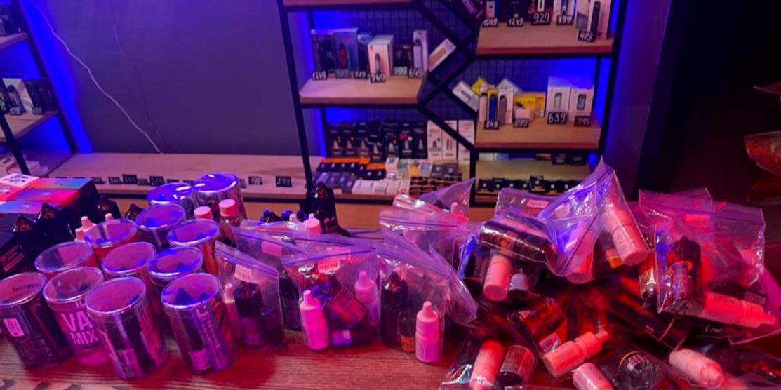 Рівненський підприємець збував незаконно виготовлені вейпи