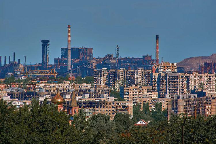 В окупованому Маріуполі на пляжі знайшли мертвих військових
