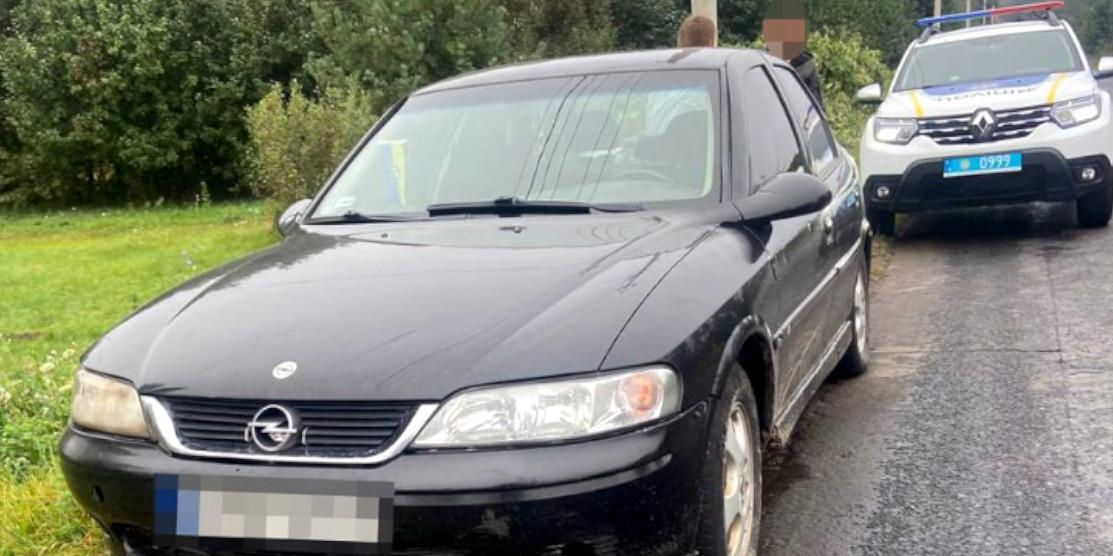 Поліція зупинила авто
