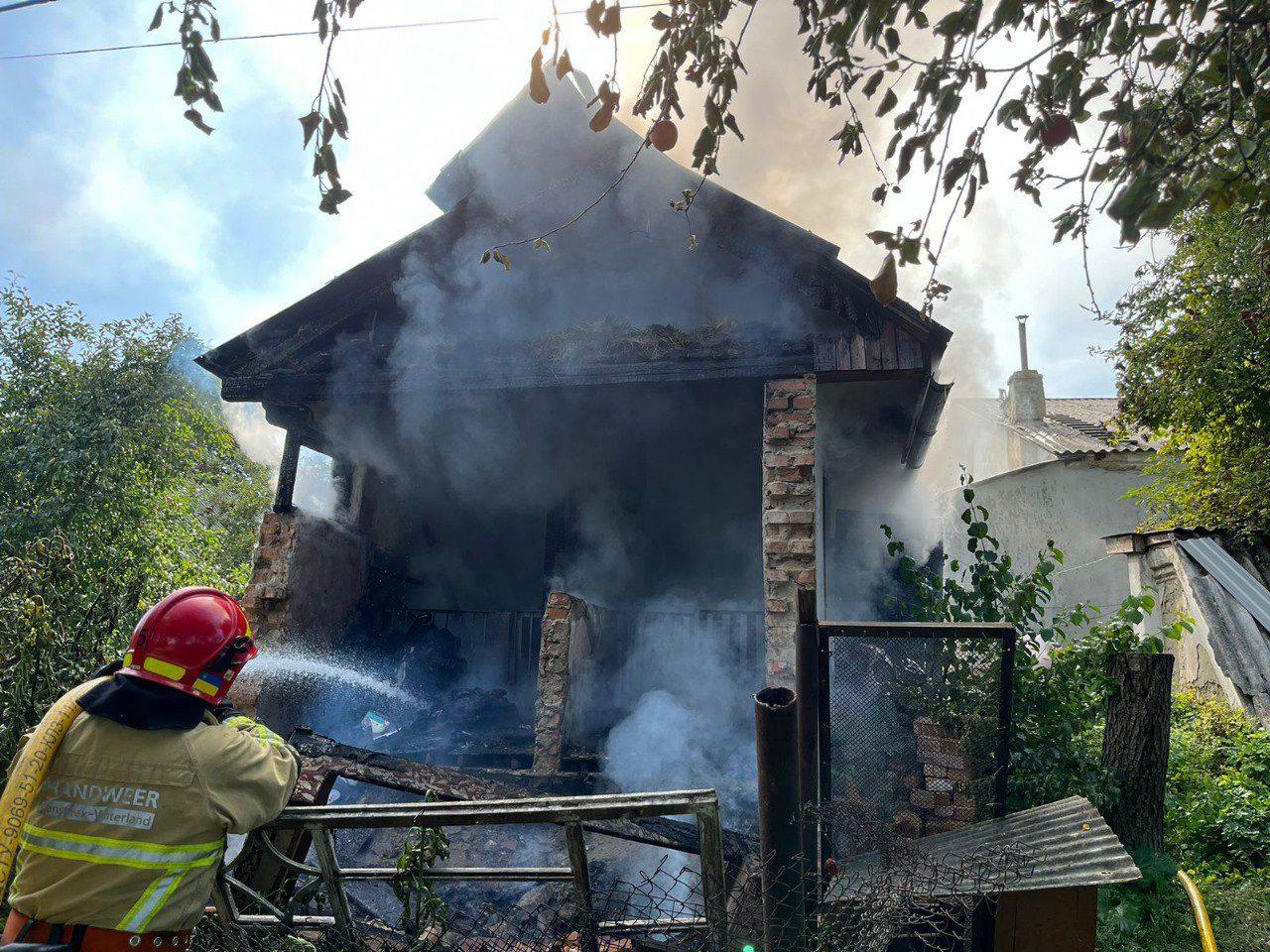 Вогнеборці Рівненщини ліквідували пожежу у приватному господарстві