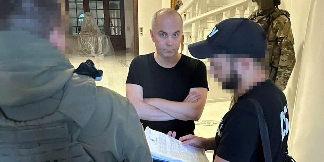 Вручення підозри Нестору Шуфричу.