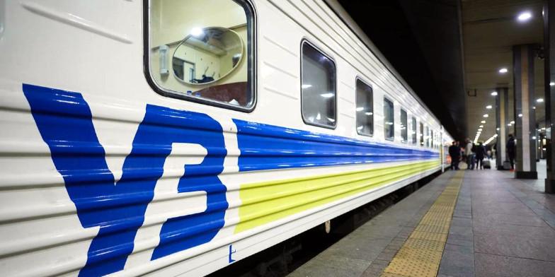 Смерть жінки в поїзді Запоріжжя-Ужгород підтвердили в “Укрзалізниці”
