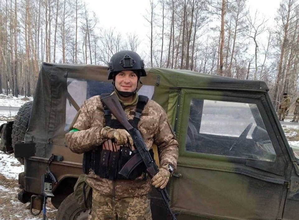 Військовий з позивним «Сова» до мобілізації працював в лабораторії з контролю та якості доріг