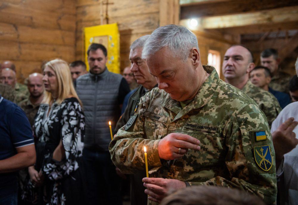 На урочистому богослужінні.